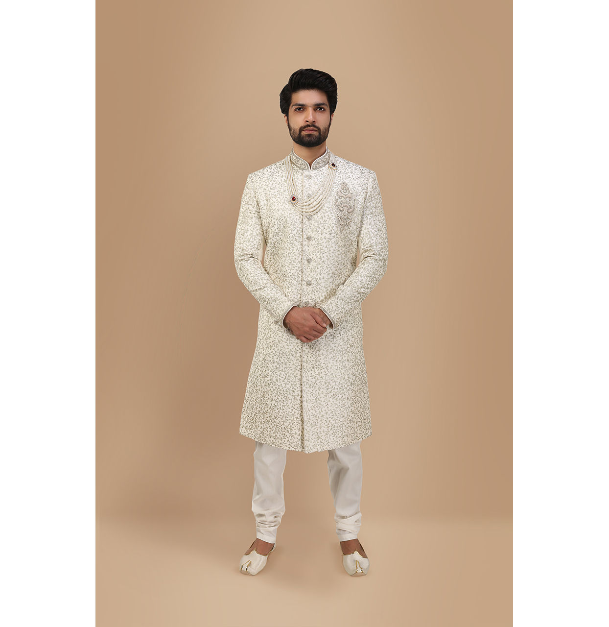 alt message - Manyavar Men Elegant Off White Sherwani image number 1